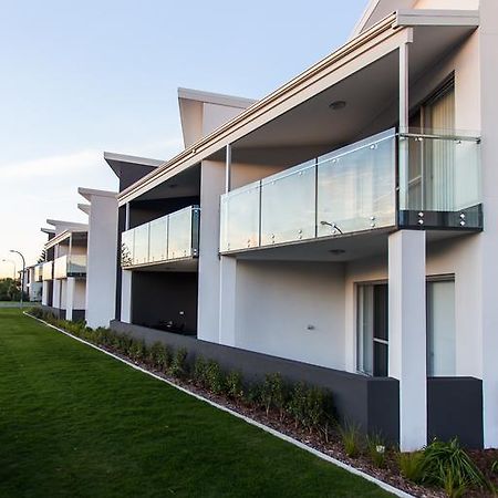 Reflections By Rockingham Apartments Dış mekan fotoğraf